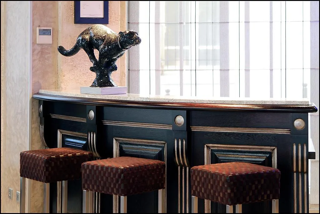Grand Francais Hotel Paris