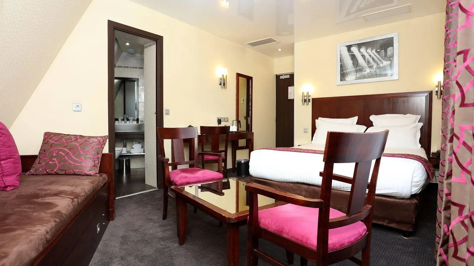 Grand Francais Hotel